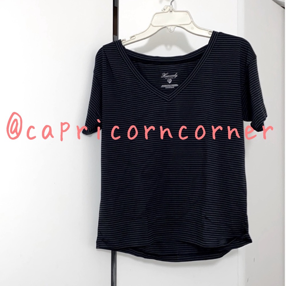 VICTORIAS SECRET STRIPED BOXY MODAL V NECK TEE